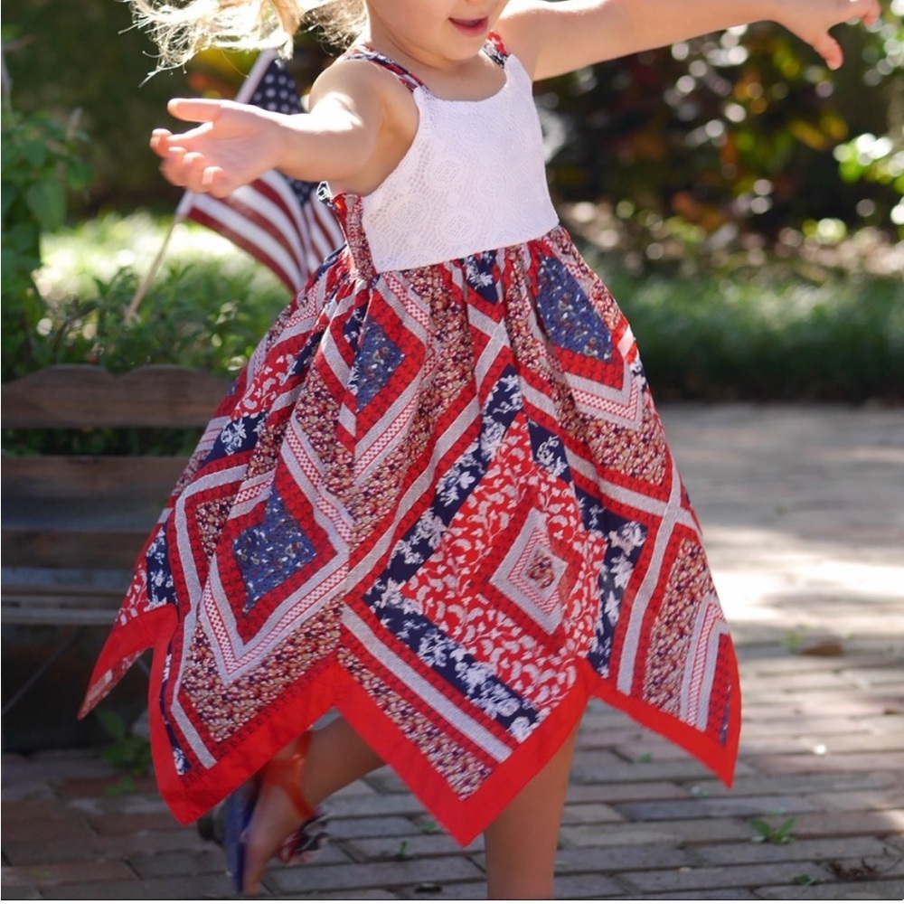 Blueberi Blvd Bandana Hankerchief Hem Sundress Festive 4th of July 4T - Picture 8 of 9